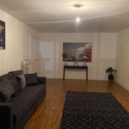런던 Streatham High Street 아파트 외부 사진