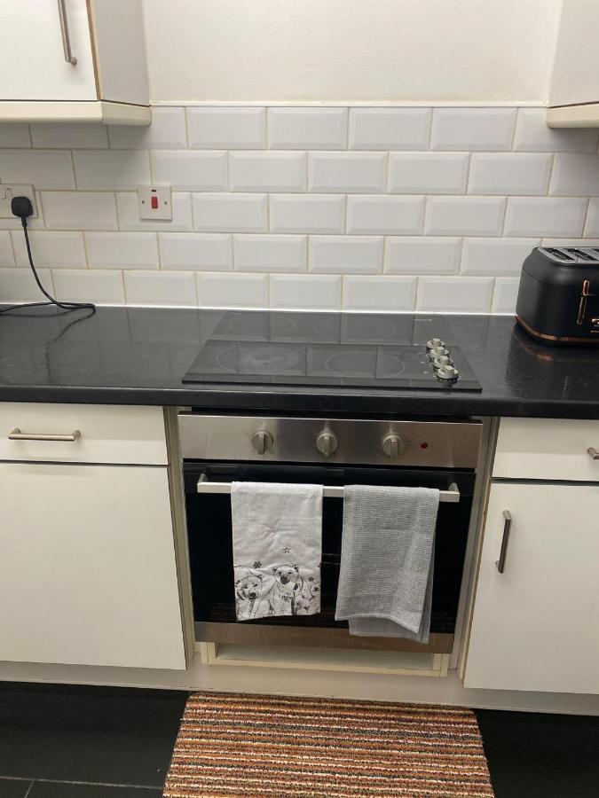 런던 Streatham High Street 아파트 외부 사진